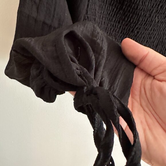 Dynamite Off-Shoulder Blouse - Picture 8 of 8